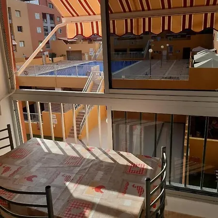 Edificio Elena カンデラリア